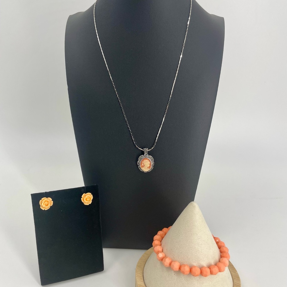 Necklace,Earring and Stretchy Bracelet Set